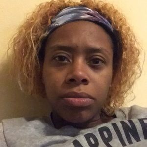 Meet your Posher, Latisha